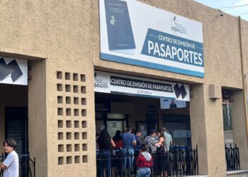 Migración asegura abastecimiento de pasaportes: inversión millonaria en marcha