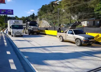 Cierre total en Carretera a El Salvador