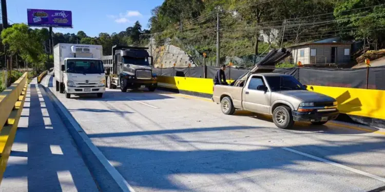 Cierre total en Carretera a El Salvador